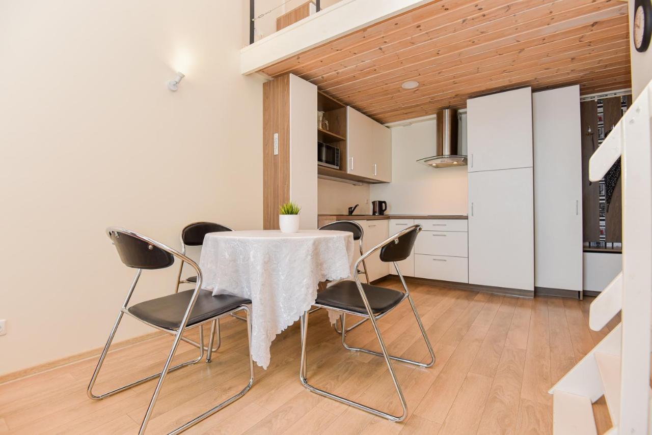 Grey Red Apartments Паланга Екстериор снимка