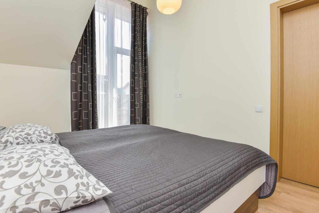Grey Red Apartments Паланга Екстериор снимка